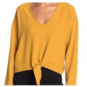 ASTR the Label Yellow Tie Bottom Texture Long Sleeve Top Size Small